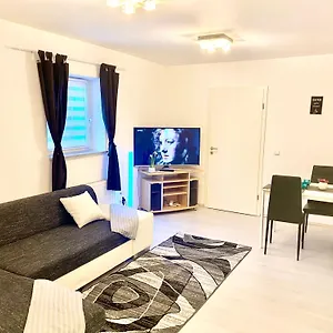 ferienwohnung-am-flughafen.bestleipzighotels.com/